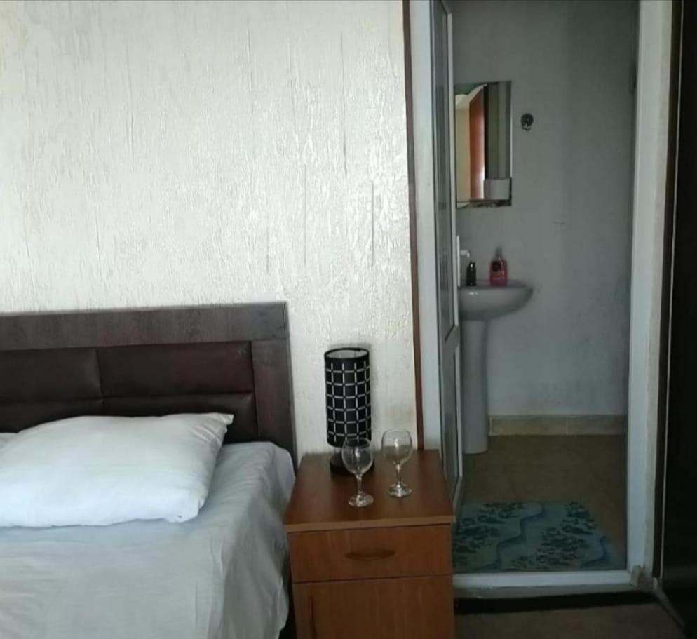 Geno Guest House ควาเรียที ห้อง รูปภาพ