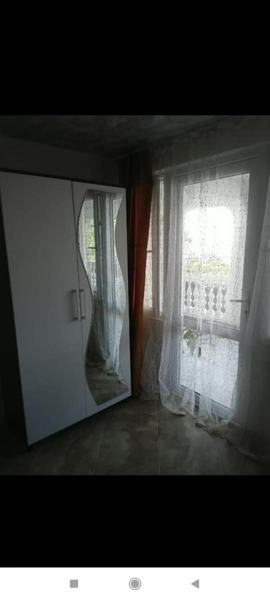 Geno Guest House ควาเรียที ห้อง รูปภาพ