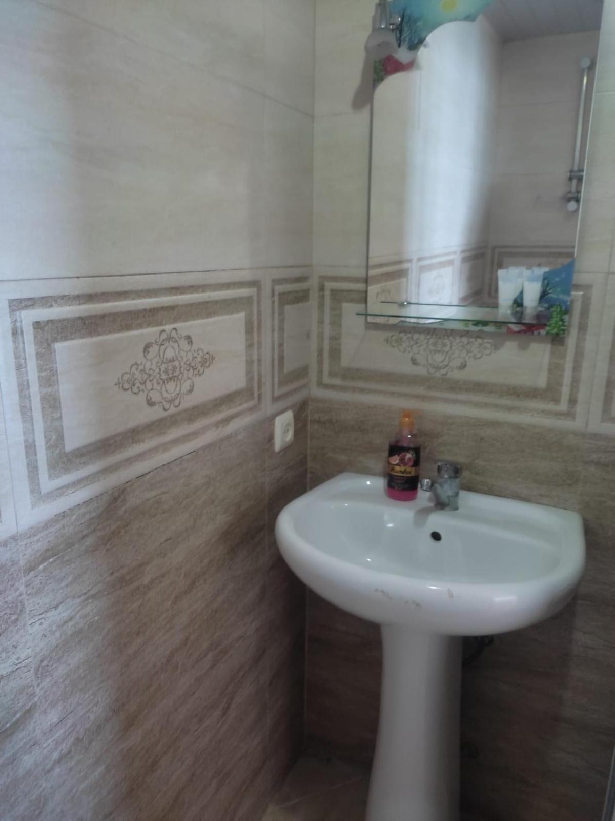 Geno Guest House ควาเรียที ห้อง รูปภาพ