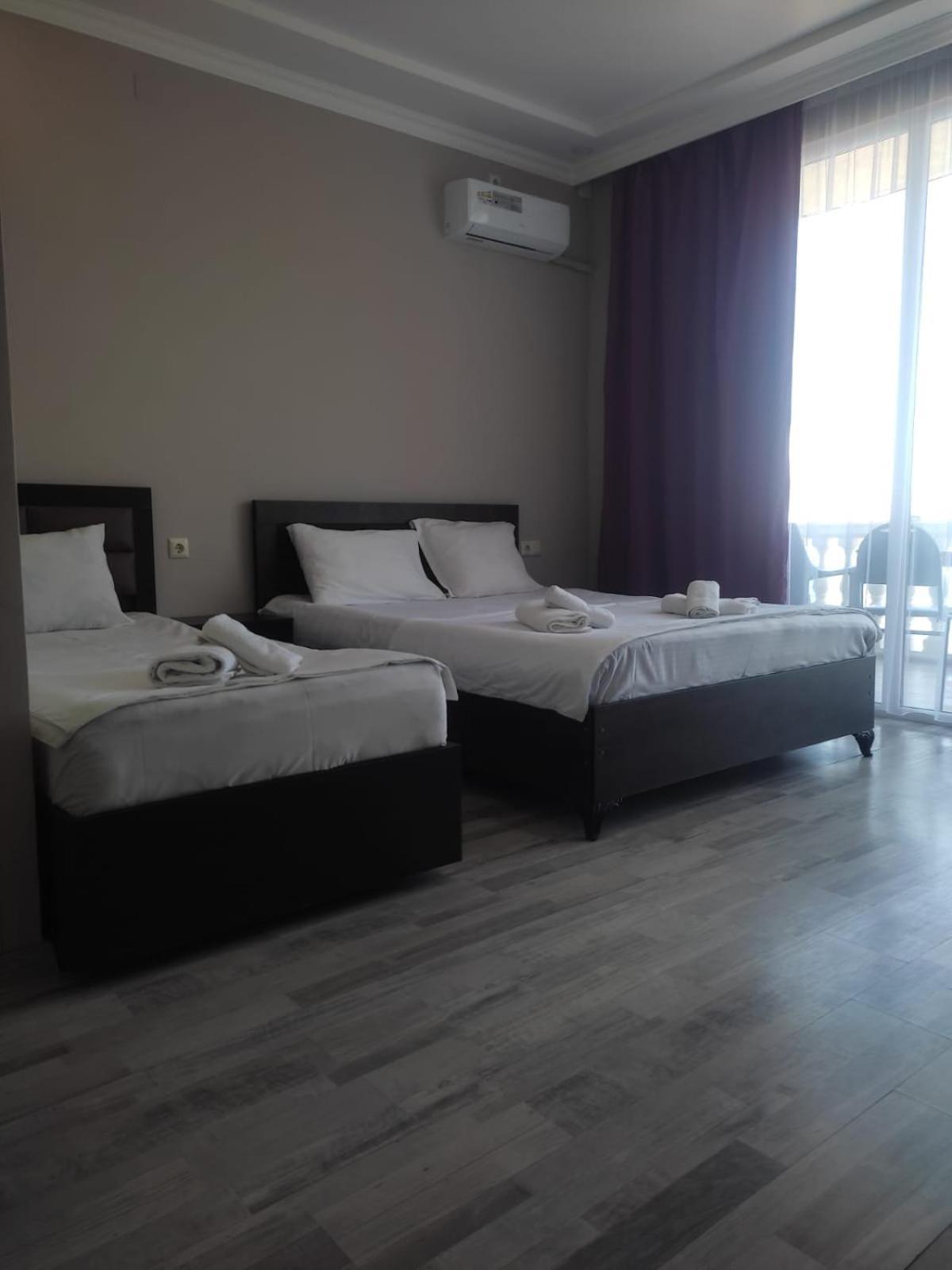 Geno Guest House ควาเรียที ภายนอก รูปภาพ